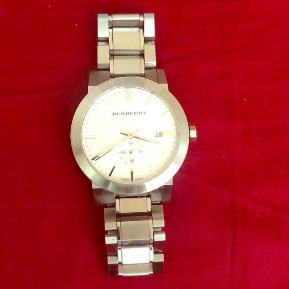 Burberry watch - Picture 1 of 1